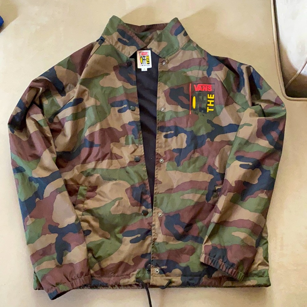 OFF THE WALL VANS WINDBREAKER